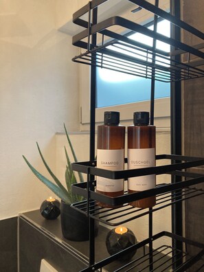 Bathroom amenities