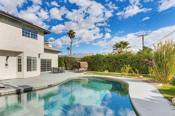 Cathedral City Vacation Rental | 4BR | 3BA | 2,332 Sq Ft | Stairs to Access