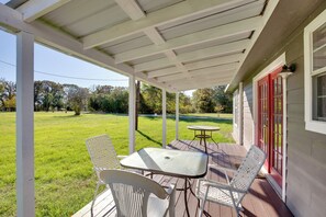 Covered Patio | Outdoor Dining