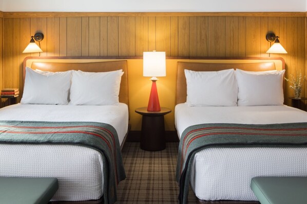 2 Double size beds