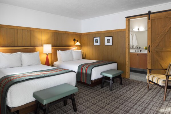 2 Double size beds