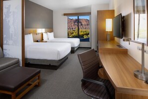 Elegant unit with 2 Queen beds, mini-fridge and flat screen TV! Note: actual window view may vary