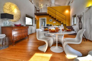 Kitchen or kitchenette,Living room