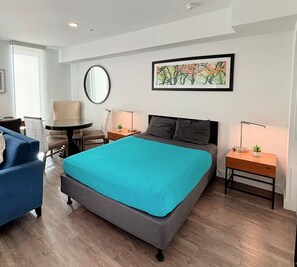 Luxurious Bedding: Sink into comfort and luxury.
