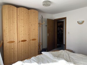 Ferienwohnung für 2-4 Personen, 60 qm, 1 Schlafzimmer und Balkon-Schlafzimmer