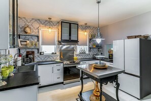Kitchen | 1st Floor | Cooking Basics
