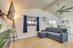 Living Room | Full Sleeper Sofa