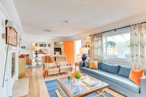 Sitting Room | Free WiFi