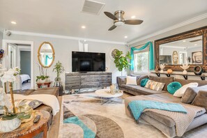 Living Room | Single-Story Home | Central A/C & Heating