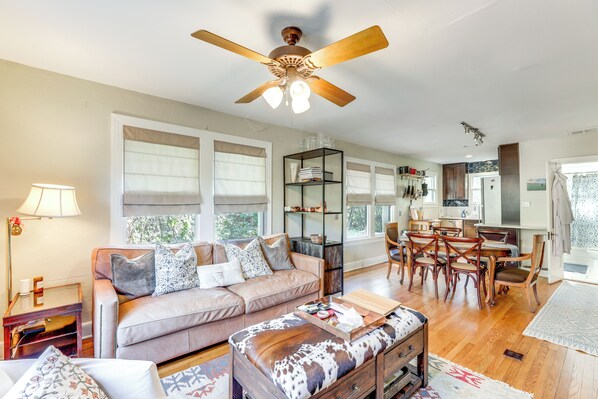 Austin Vacation Rental | 2BR | 1BA | 910 Sq Ft | Stairs Required