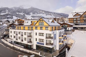 Holiday Home Exterior [winter]