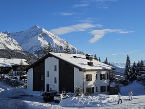 Bjergrige Landskabsformer, Sne, Bjerg, Hus, Vinter, Bjergkæde, Hjem, Sommerhus, Hill Station, Geologiske Fænomen