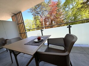 Apartment Maxi, 65qm, Schlafzimmer, Balkon mit Parkblick, Wohn-Essbereich, Schlafsofa