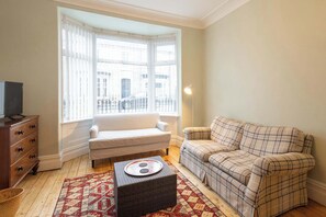 Eden House, Saltburn-by-the-Sea - Host & Stay
