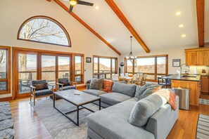 Living Room | Fireplace | Smart TV | Main Level
