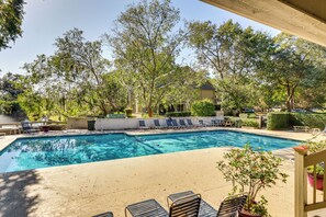 St. Andrews Common - Palmetto Dunes | Community Pool