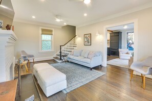 Living Room | 1st Floor | Smart TV