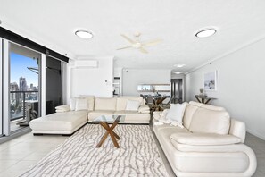 Spacious living area for the guests to relax