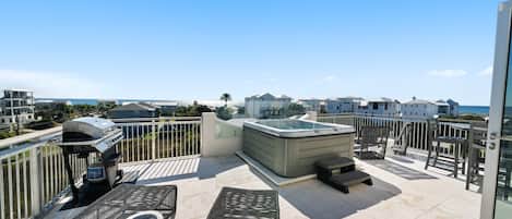 Ocean Breeze | Gulf Views | Sun Deck | Hot Tub | Grill