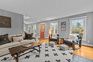 Stowe Valley Haven - Beautiful redesigned 4BR home (4605)