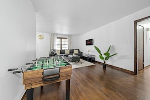 Spielezimmer