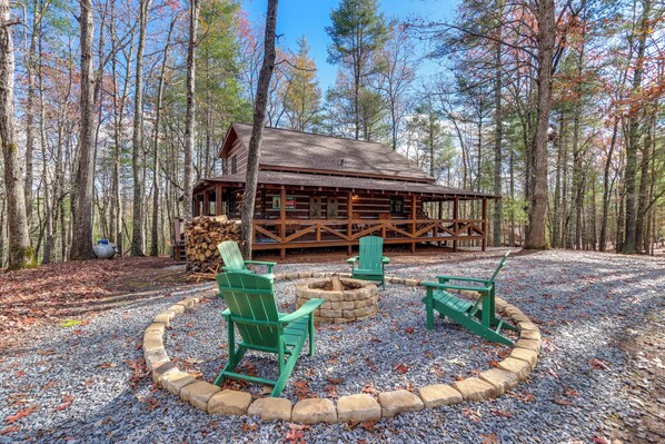 Blue Ridge Vacation Rental | 1BR | 2BA | 1,231 Sq Ft | Stairs Required