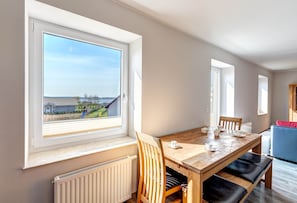 Essbereich mit Ausblick