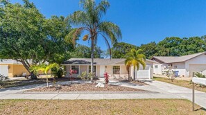 Easy Access and Parking with Horseshoe Driveway