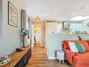 Open plan living space | Oaktree Lodge, Coleford