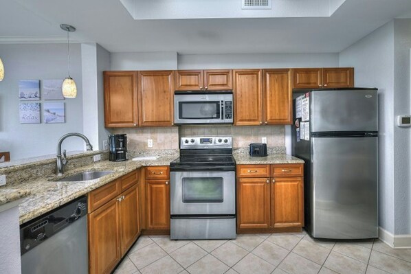 All modern appliances to make meal preparation a breeze.
