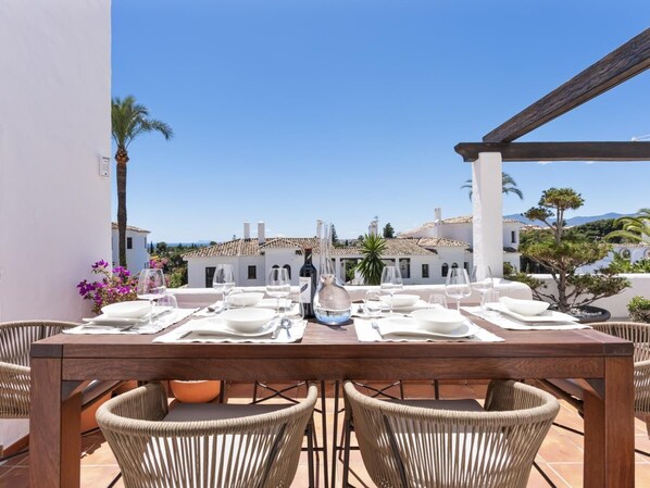 Outdoor dining