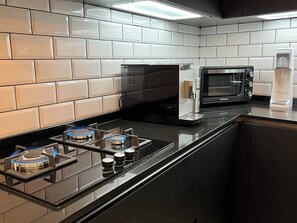 Gas cooktop.