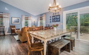 Dining/living