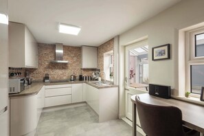 The Braes, Marske-by-the-Sea - Host & Stay