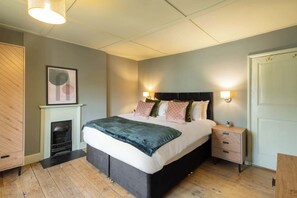 The Braes, Marske-by-the-Sea - Host & Stay
