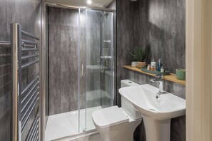 Athenaeum House, Leeds - Host & Stay