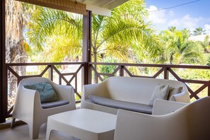 Outdoor Lounge