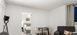 Living Room / Lounge