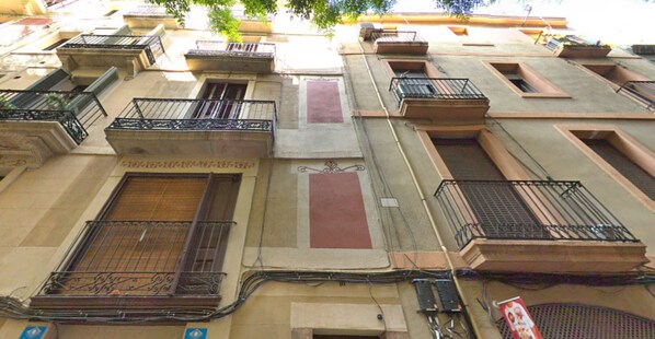 Façade