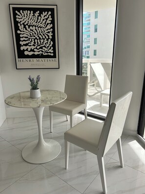 Dinette adjacent to kitchen