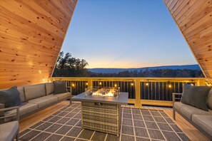 Upper back deck
