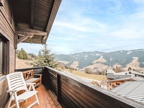 Wood, Home, Hardwood, Plank, Cottage, Mountain Range, Balcony, Deck, Siding, Wood Stain