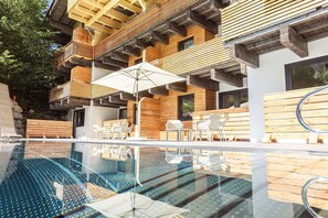 Holiday Home Swimming Pool