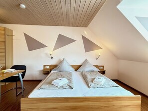 Schlafzimmer - Doppelbett
