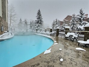 Snowy, Steamy, Relaxing Winters w/ the Heated Pool & Hot Tub | Managed by: @TraverseHospitality