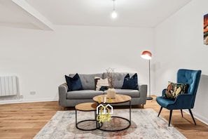 Living Room / Lounge