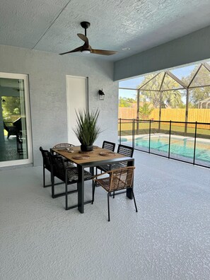 Outdoor dining