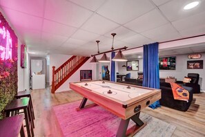 Spielezimmer