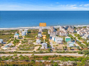 Home, beach access to the Gulf - 3-4 minute walk to the beach