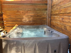 屋外スパ浴槽